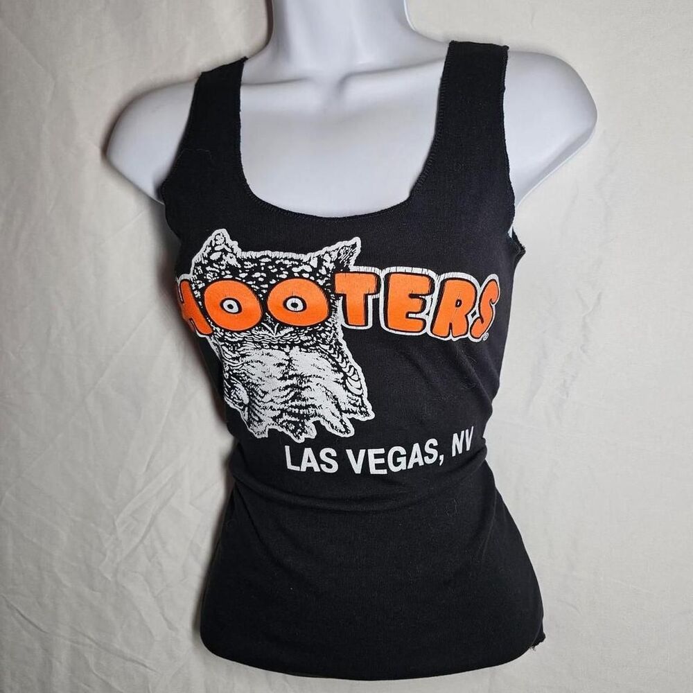 vintage 90s hooters las vegas nevada tank top